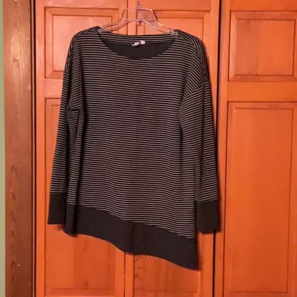 Cable & Gauge black, gray long sleeve top, large - Picture 1 of 4